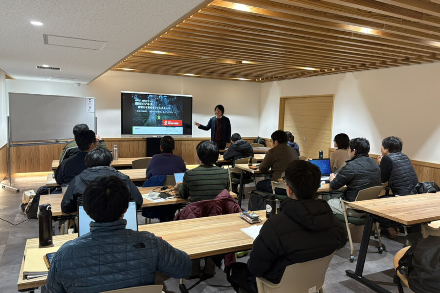 奈良県フォレスターアカデミーの講座風景